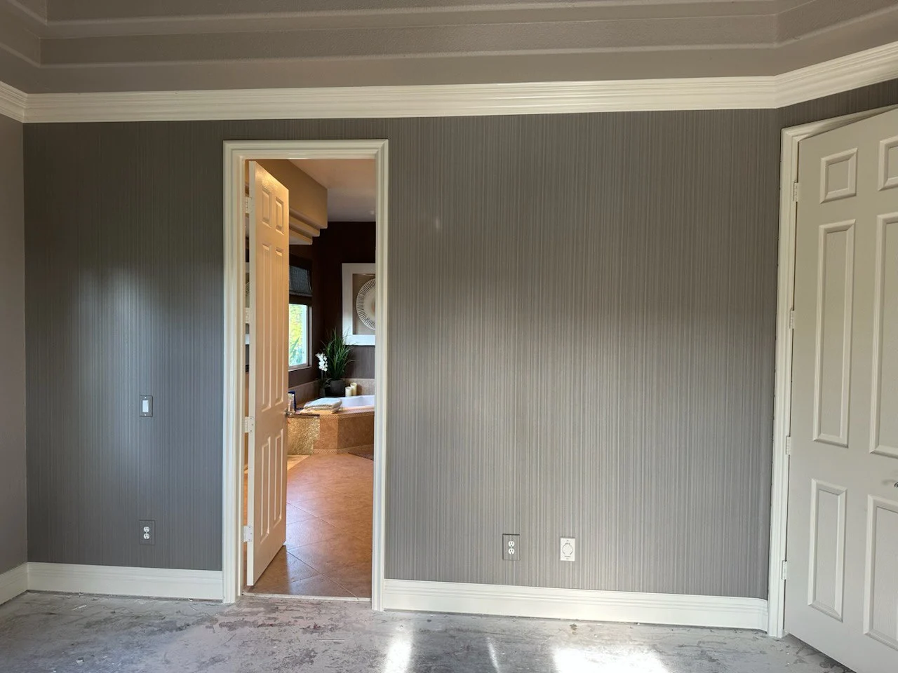 Wallpaper installation in Roswell GA