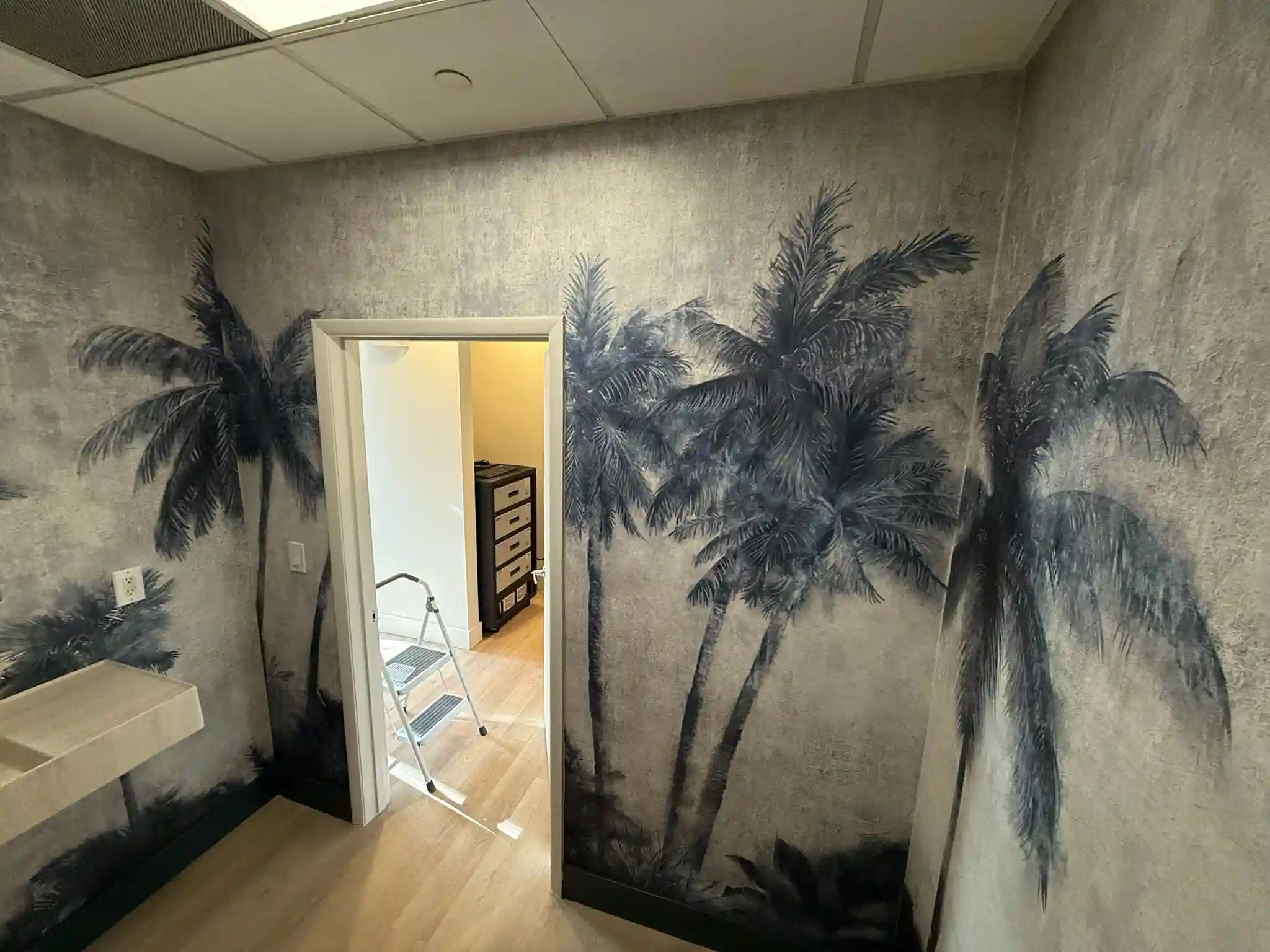 Wallpaper design in Mableton home